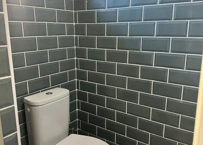 Pensión 150 M De La *